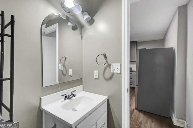 106 Trafalgar Court, Canton, GA 30114