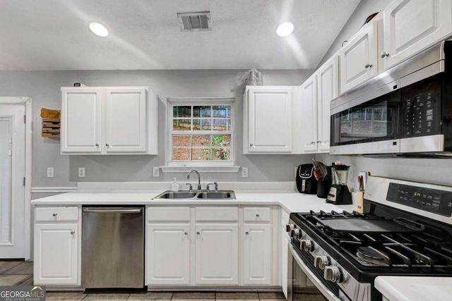 106 Trafalgar Court, Canton, GA 30114