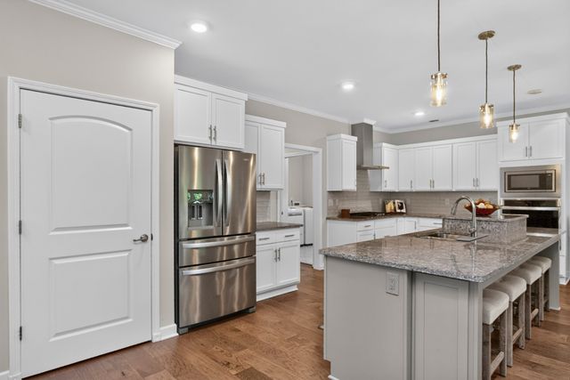 6541 Frye Ln, Hermitage, TN 37076