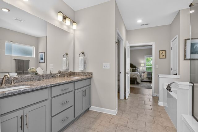6541 Frye Ln, Hermitage, TN 37076