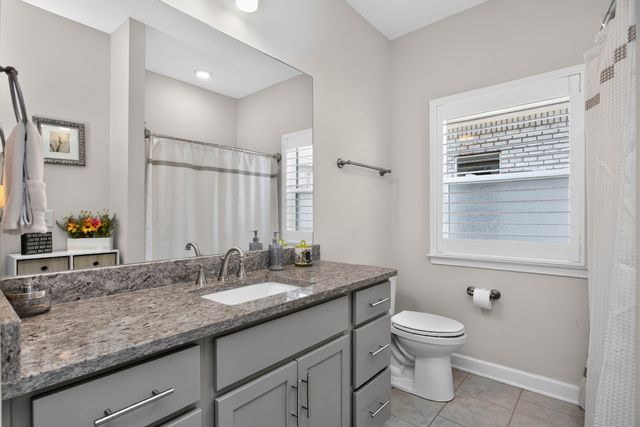 6541 Frye Ln, Hermitage, TN 37076