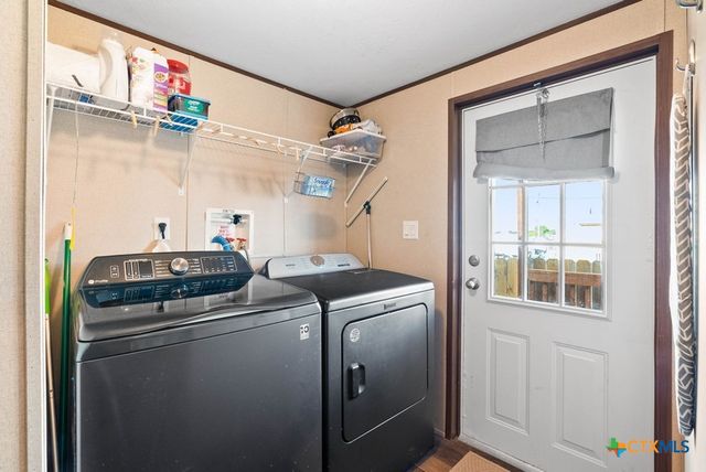 239 Allen M Parks, Rockport, TX 78382