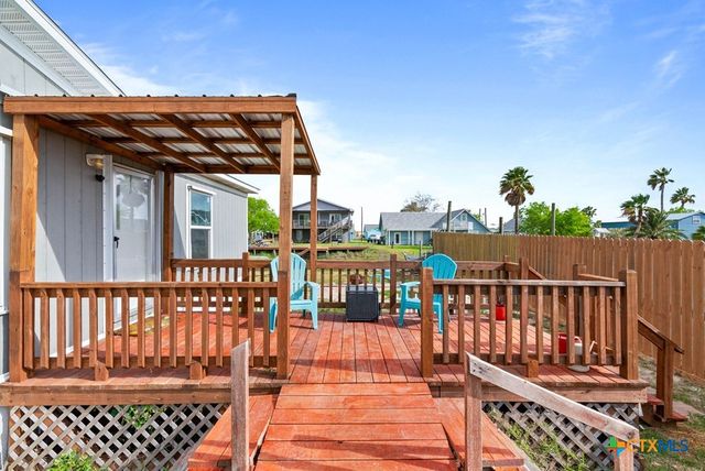 239 Allen M Parks, Rockport, TX 78382