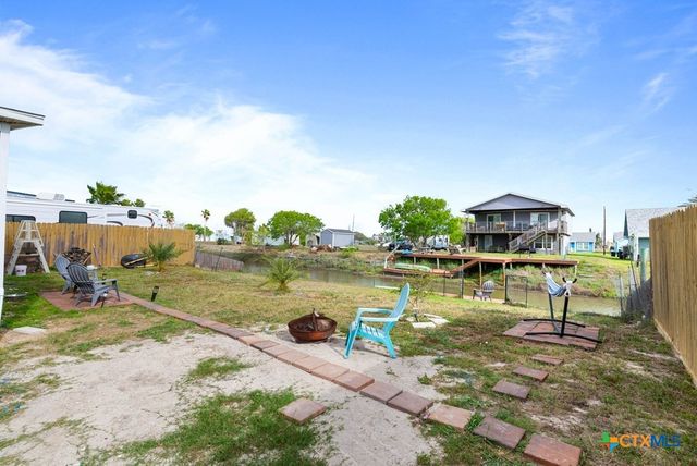 239 Allen M Parks, Rockport, TX 78382