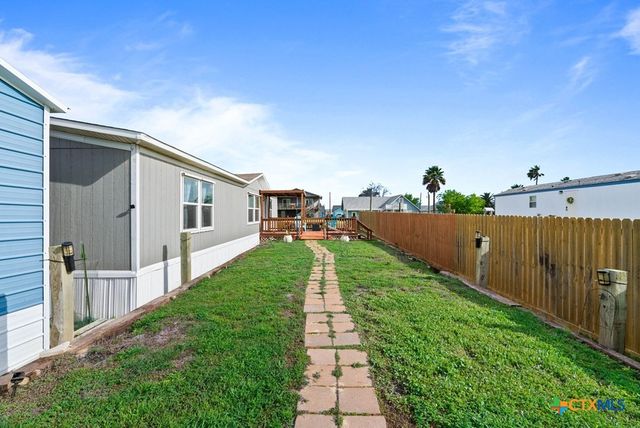 239 Allen M Parks, Rockport, TX 78382