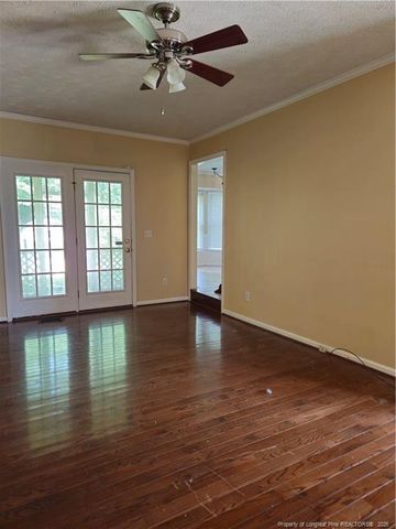 6815 Saint Julian Way, Fayetteville, NC 28314