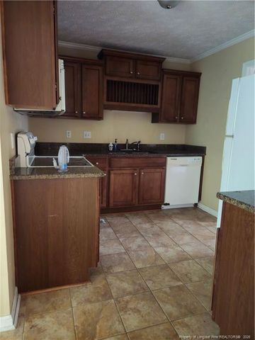 6815 Saint Julian Way, Fayetteville, NC 28314