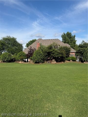 11212 Quail Crest Court, Fort Smith, AR 72916