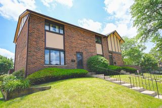 18W177 Lowell Lane, Villa Park, IL 60181