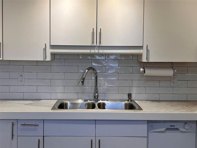 503 N OSPREY AVENUE, Sarasota, FL 34236