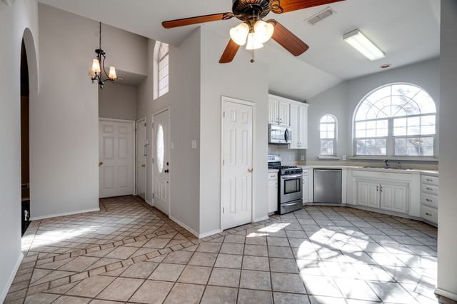 9111 Creede Trail, Fort Worth, TX 76118