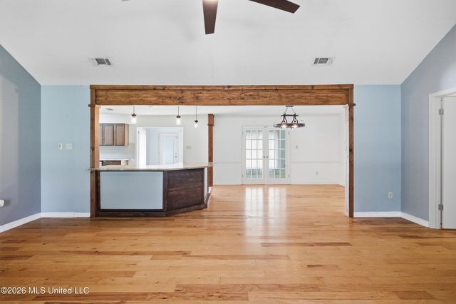 5428 Diamondhead Drive E, Diamondhead, MS 39525