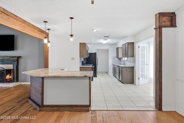 5428 Diamondhead Drive E, Diamondhead, MS 39525