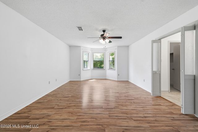 5428 Diamondhead Drive E, Diamondhead, MS 39525