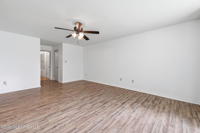5428 Diamondhead Drive E, Diamondhead, MS 39525
