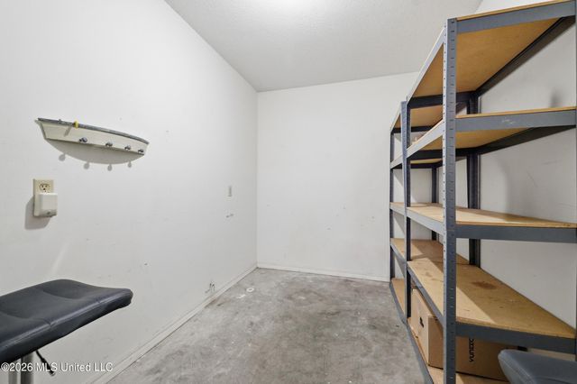 5428 Diamondhead Drive E, Diamondhead, MS 39525