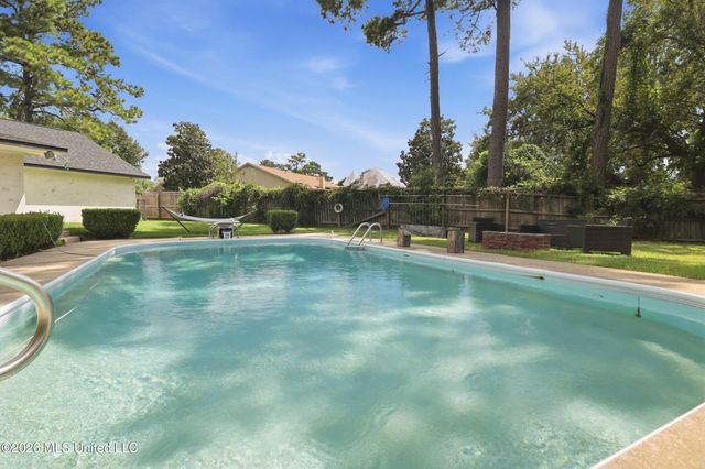 5428 Diamondhead Drive E, Diamondhead, MS 39525