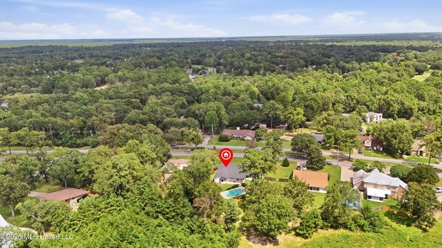 5428 Diamondhead Drive E, Diamondhead, MS 39525