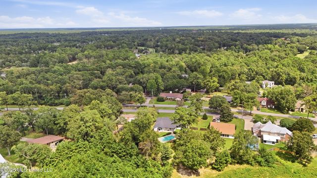 5428 Diamondhead Drive E, Diamondhead, MS 39525