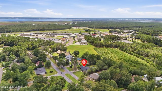 5428 Diamondhead Drive E, Diamondhead, MS 39525