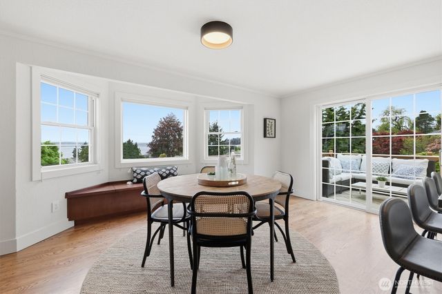 18124 Riviera Place SW, Normandy Park, WA 98166