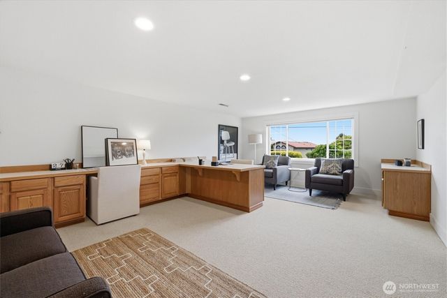 18124 Riviera Place SW, Normandy Park, WA 98166