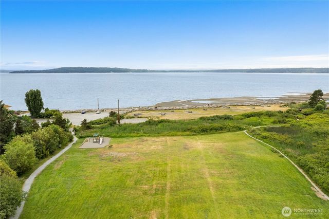 18124 Riviera Place SW, Normandy Park, WA 98166