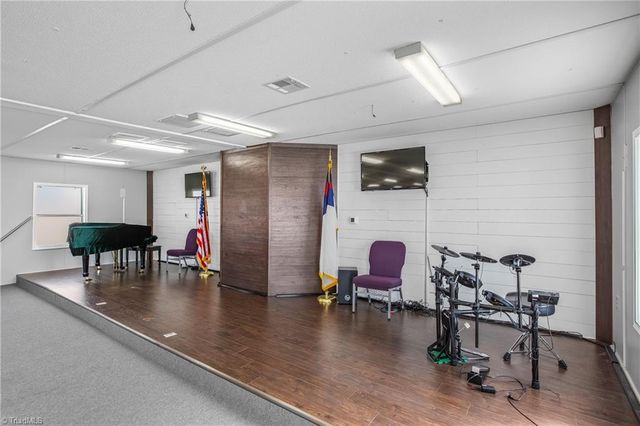 1255 Mountain View Road, King, NC 27021