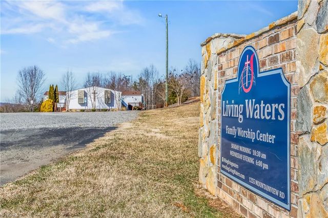 1255 Mountain View Road, King, NC 27021