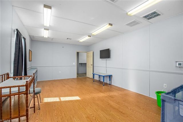 1255 Mountain View Road, King, NC 27021