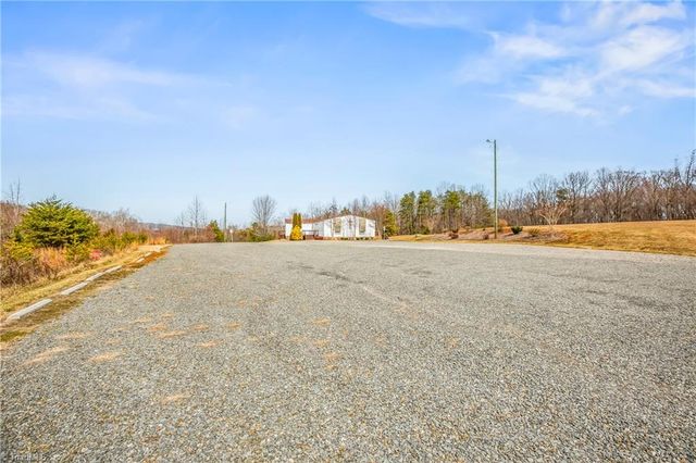 1255 Mountain View Road, King, NC 27021