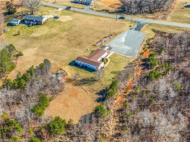 1255 Mountain View Road, King, NC 27021