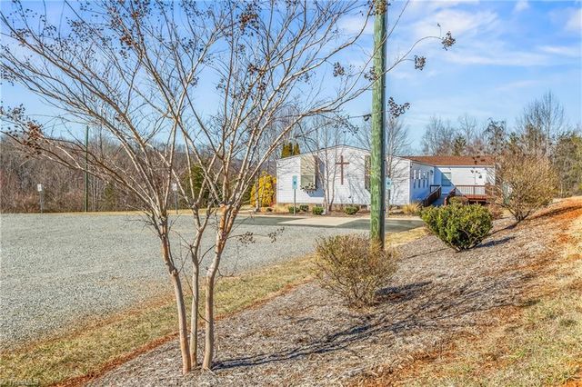1255 Mountain View Road, King, NC 27021