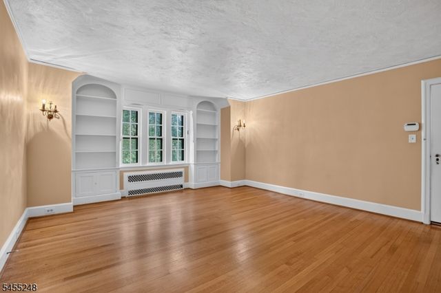 425 Ridgewood Ave, Glen Ridge Boro Twp., NJ 07028