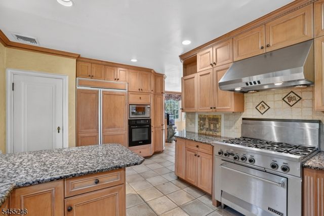 425 Ridgewood Ave, Glen Ridge Boro Twp., NJ 07028