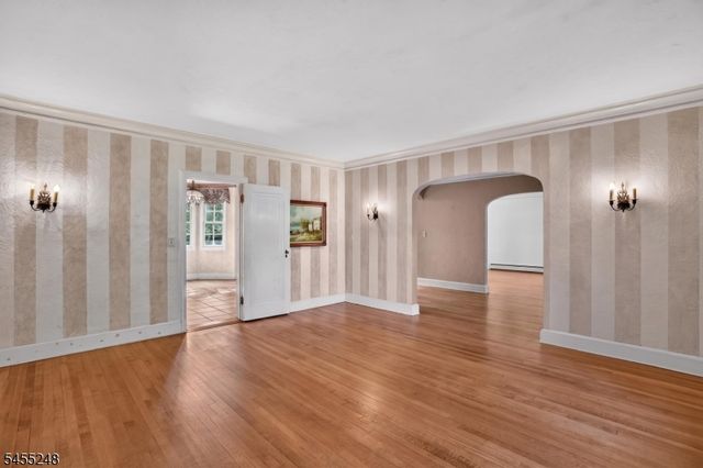 425 Ridgewood Ave, Glen Ridge Boro Twp., NJ 07028