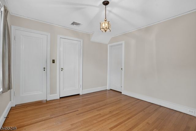 425 Ridgewood Ave, Glen Ridge Boro Twp., NJ 07028