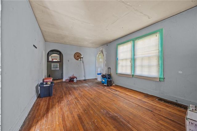 16 Grove Park NW Place, Atlanta, GA 30318