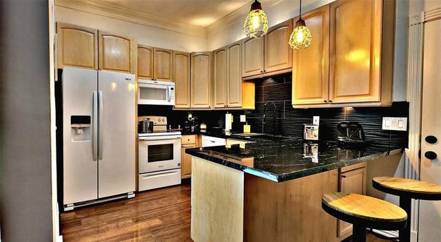 6726 Buffalo Speedway, Houston, TX 77005