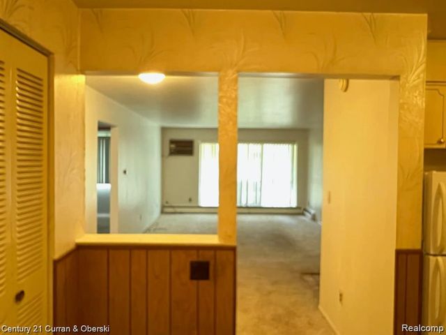 26309 W 7 Mile Road, Redford, MI 48240