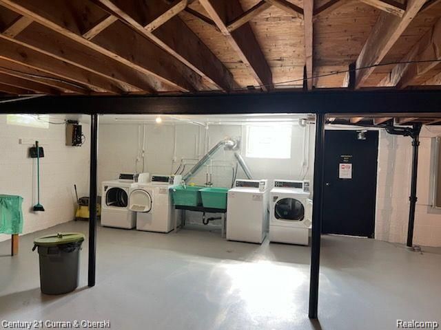26309 W 7 Mile Road, Redford, MI 48240