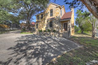 146 Creekview DR, Canyon Lake, TX 78133