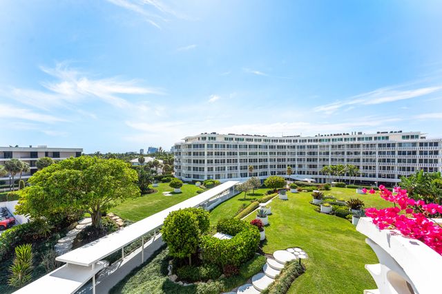 100 Sunrise Avenue 518, Palm Beach, FL 33480