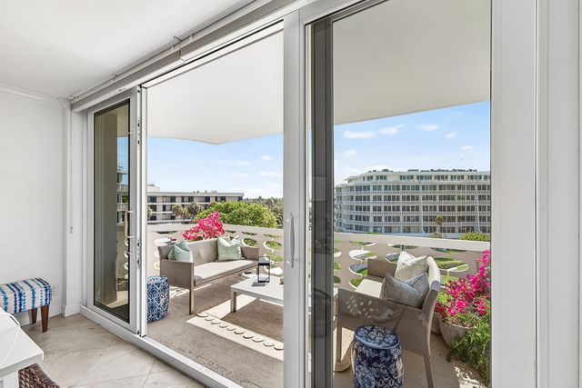 100 Sunrise Avenue 518, Palm Beach, FL 33480