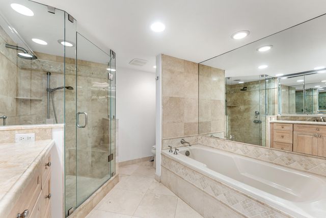 100 Sunrise Avenue 518, Palm Beach, FL 33480