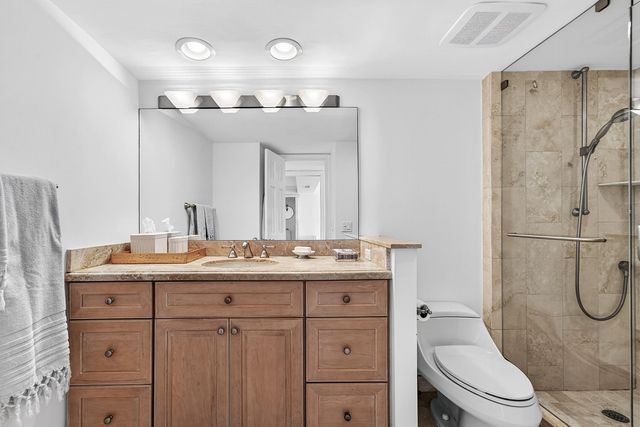 100 Sunrise Avenue 518, Palm Beach, FL 33480