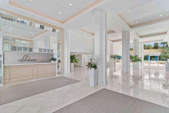 100 Sunrise Avenue 518, Palm Beach, FL 33480