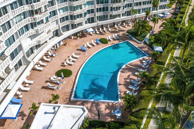 100 Sunrise Avenue 518, Palm Beach, FL 33480