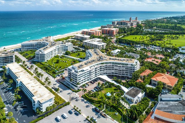 100 Sunrise Avenue 518, Palm Beach, FL 33480