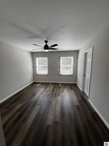 1645 Irvan Cobb Road, Murray, KY 42071